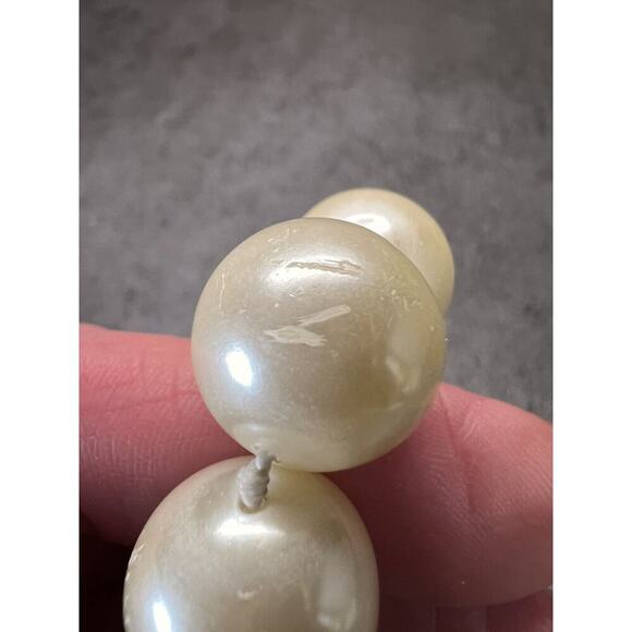 Vntg CAROLEE HAND-KNOTTED FAUX GOLD PEARL NECKLACE Gold Tone CHAIN HEART END - Picture 4 of 12